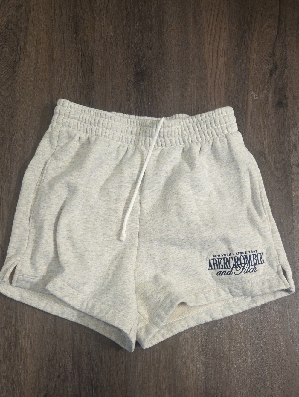 Abercrombie & Fitch Light Cream Athletic Shorts with Logo